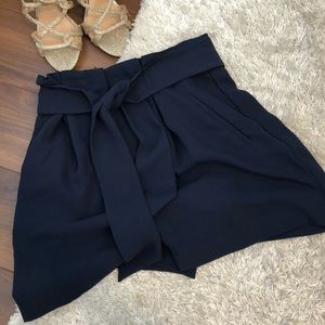 ✨Navy✨ Paper-bag Shorts